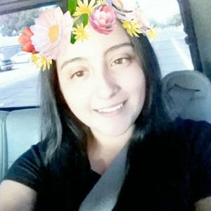 Meet your Posher, Danielle