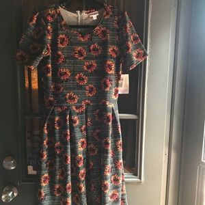 Medium LuLaRoe Amelia