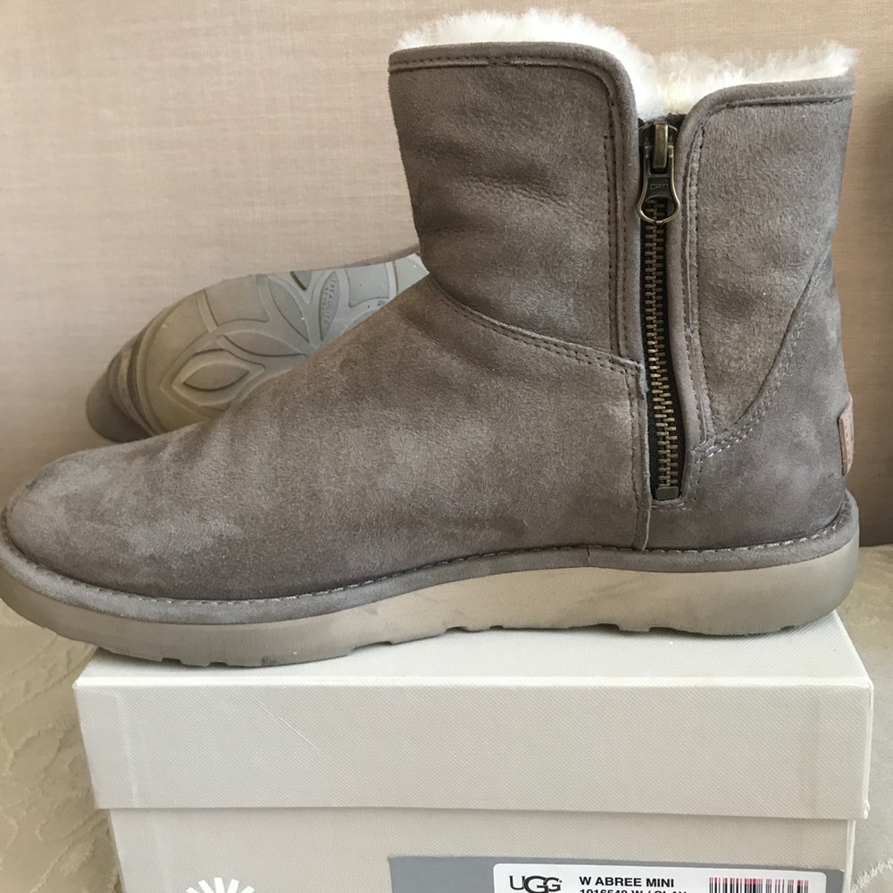 UGG Abree Mini in clay size 10