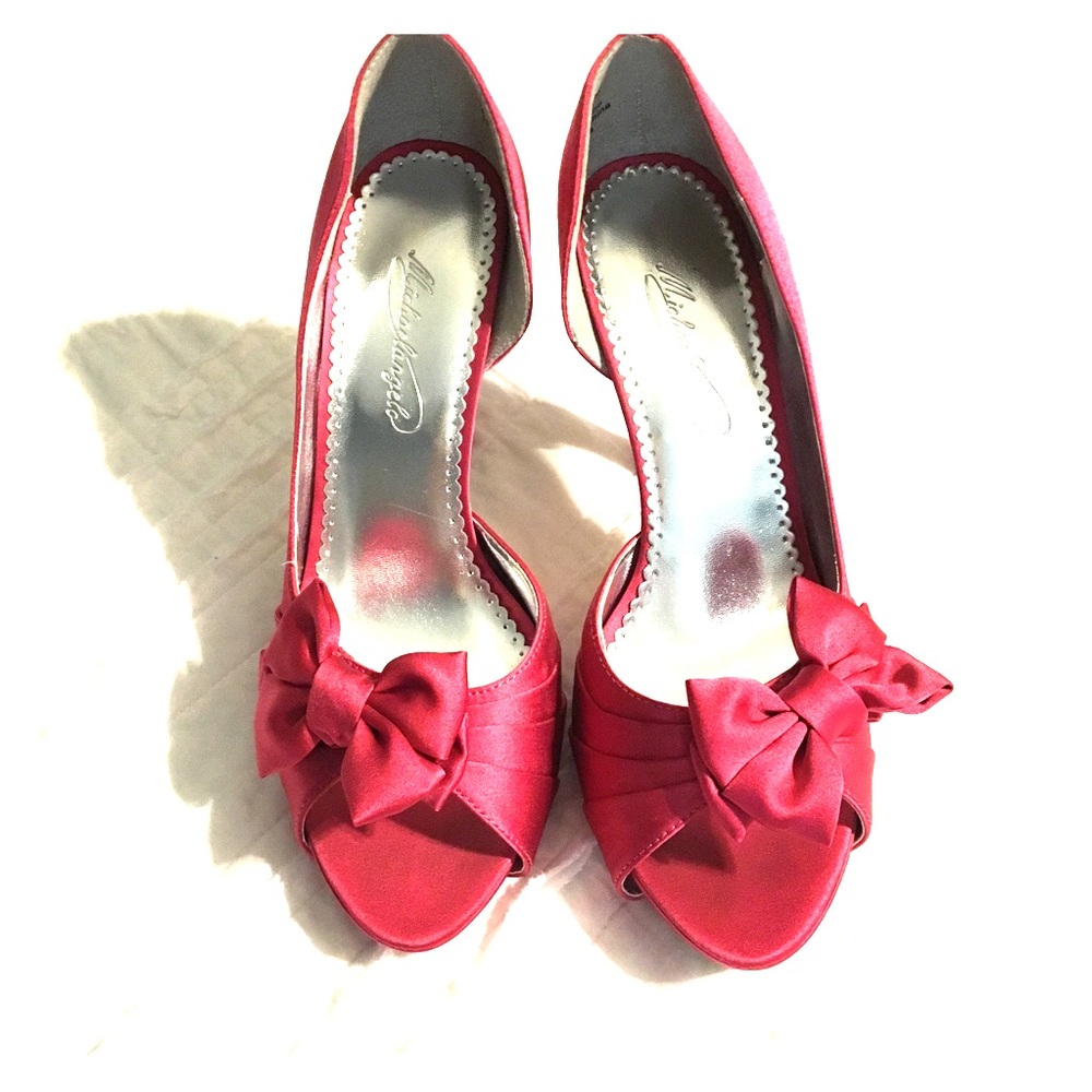 Pink Heels with Bow size 8