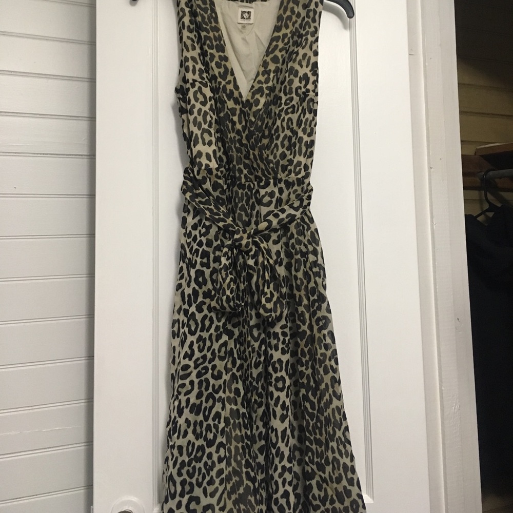 Anne Klein v-neck tie waist leopard print dress