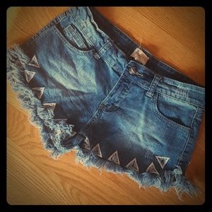 Denim shorts with triangle cutout detail size 27