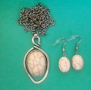 Stone necklace and earrings