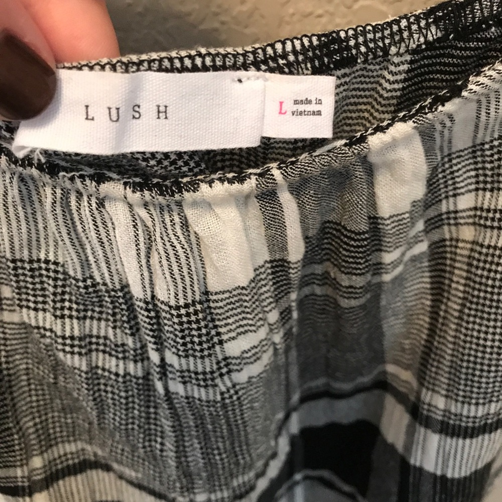 Lush Top - Picture 4 of 6