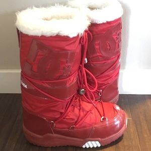 DC Chalet Snow Boots (*Note: NOT Ski Boots)