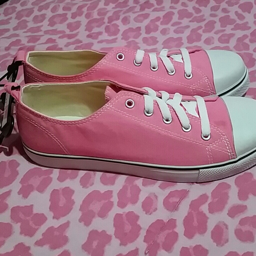 Pink shoes - Picture 2 of 3