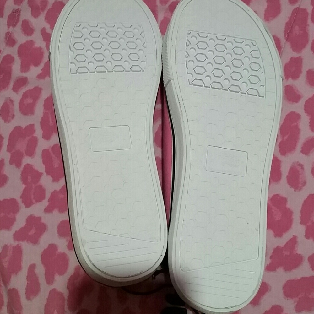 Pink shoes - Picture 3 of 3