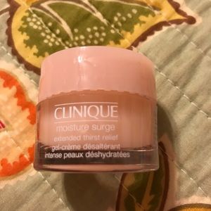 Clinique Moisture Surge