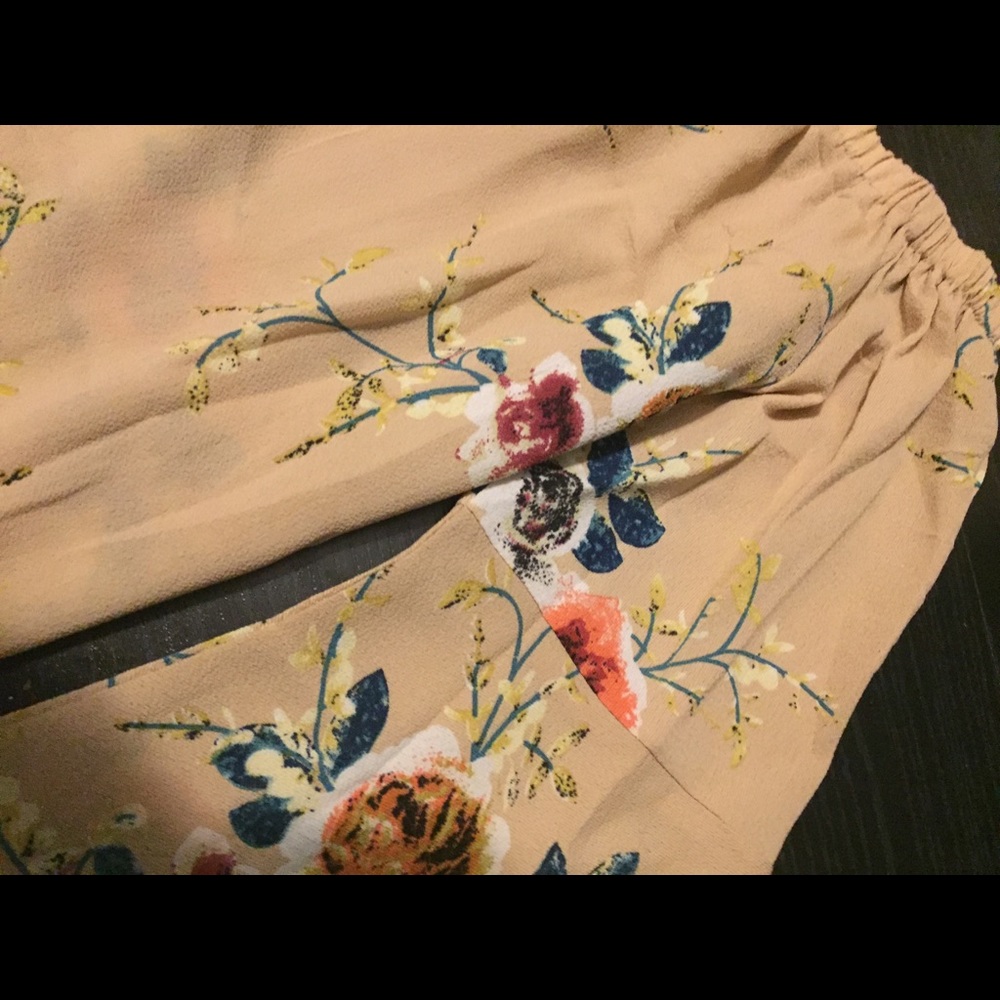 Floral Open Shoulder Bell Sleeve Top Plus Size - Picture 7 of 7