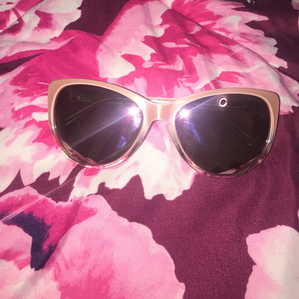 Cute pink Guess sunglasses