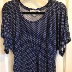 Old Navy navy maternity top