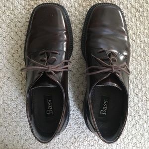 Dark Brown Bass Dress Shoes. Men's Size 8.
