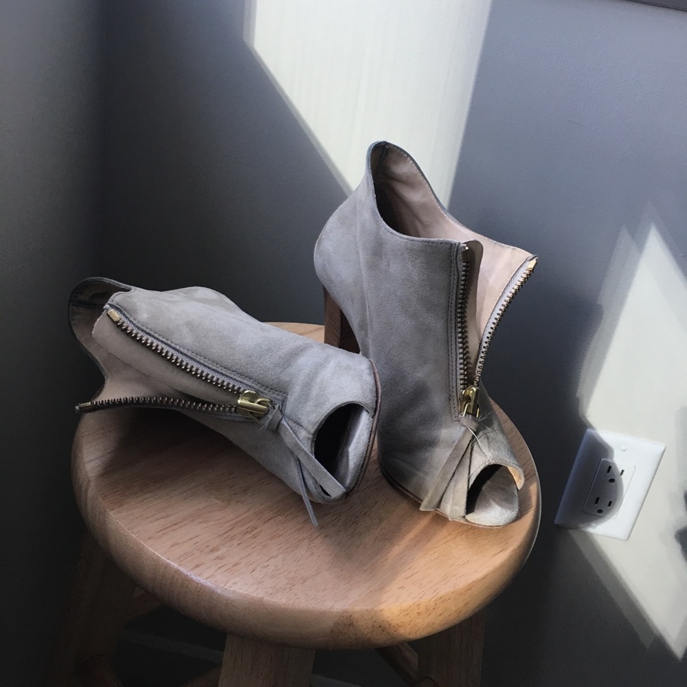 Paul Green Peep Toe Booties in Taupe