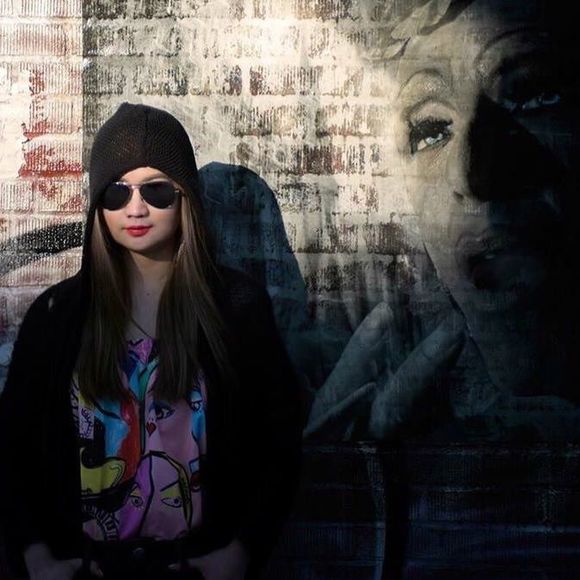 Meet your Posher, Ice - Picture 1 of 1