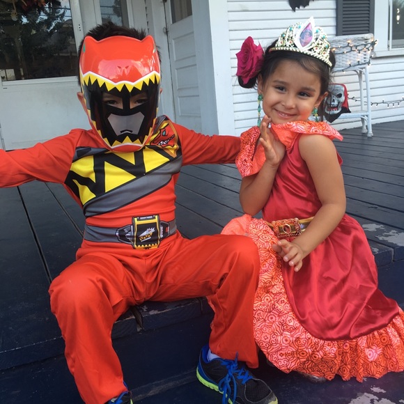 Meet your Poshers, Jacqueline and Valentino - Picture 4 of 8