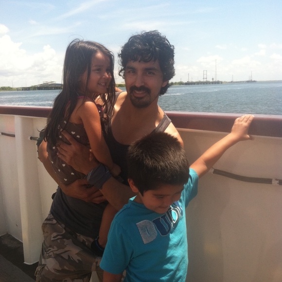 Meet your Poshers, Jacqueline and Valentino - Picture 6 of 8