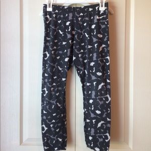 Black and white athletic leggings