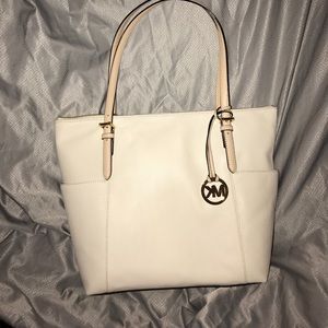 Michael Kors Jet Set Tote