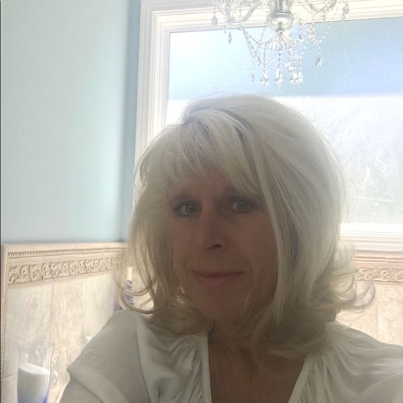 Meet Your Posher - Picture 2 of 2