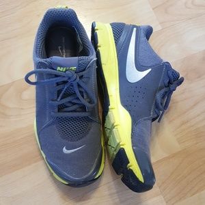 Nike sneake6 shoes