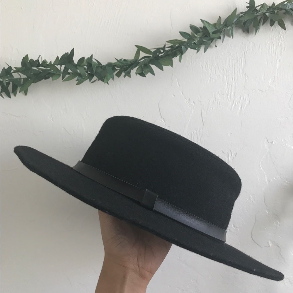Wool/polyester wide brim hat from Urban Outfitters