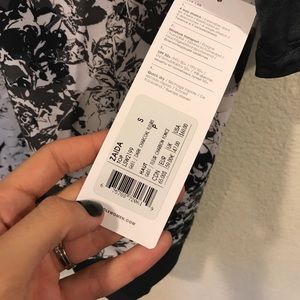 Lole Tops - NWT Lolë Zaida top charcoal gray flowers Lole Tops - NWT Lolë Zaida top charcoal gray flowers