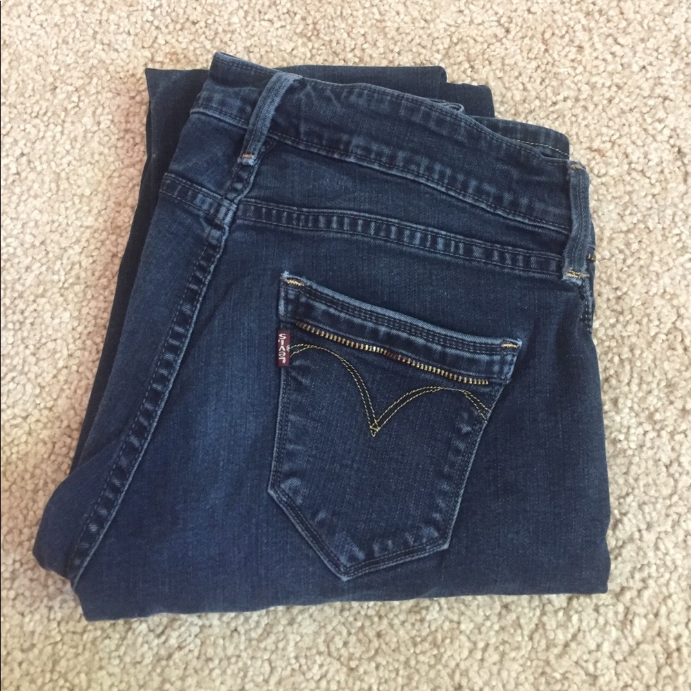 Levi's size 26 skinny jeans