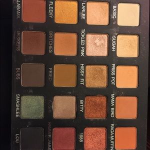 Violet Voss x Laura Lee palette