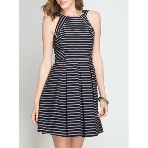 💐NWT Super Cute Striped Dress! - Picture 2 of 2