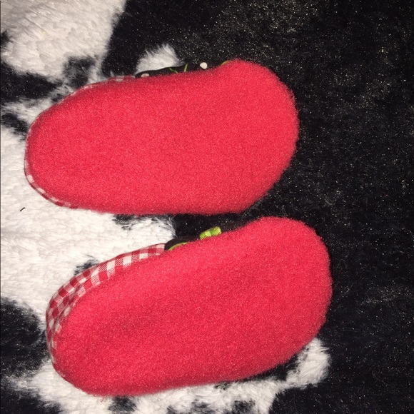 Cherries crib shoes - Picture 2 of 3
