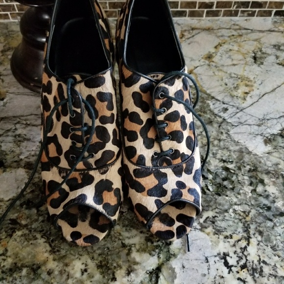 Shoes - Picture 2 of 2