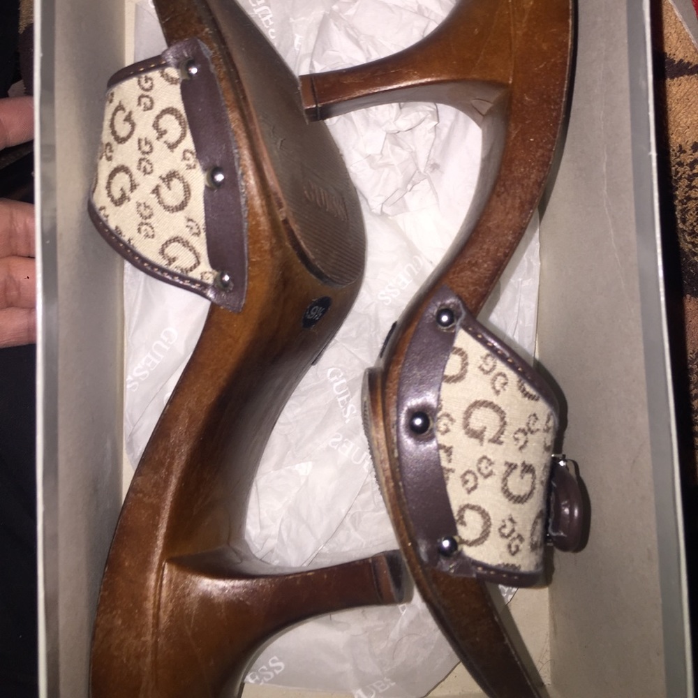 Guess slip on original G logo w/buckle