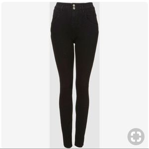 TopShop Ultra High Waist Black Jean 🍁