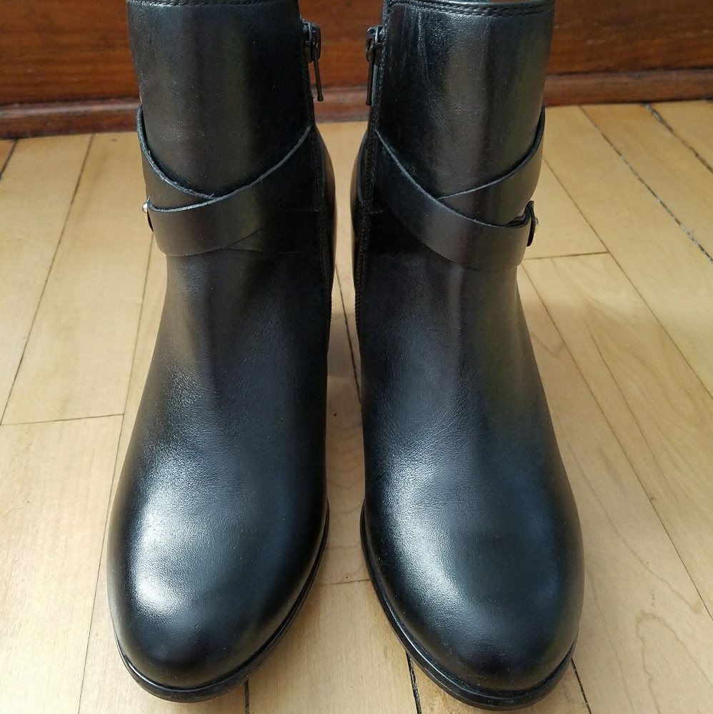 Aldo black leather ankle boots - Picture 2 of 7