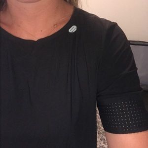 Super cute sweaty Betty mesh workout top.