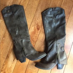 Fergalicious Ledge Boots