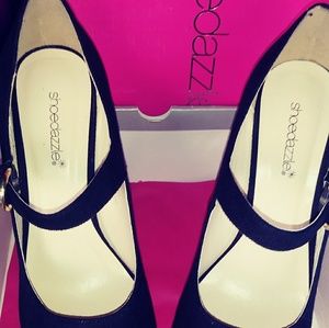 Shoe Dazzle platform Heels