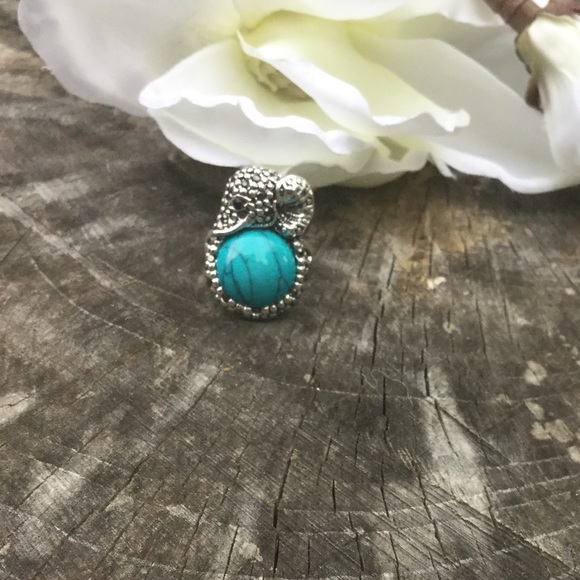 ⚜️Antique Elephant Turquoise Ring⚜️ - Picture 2 of 5