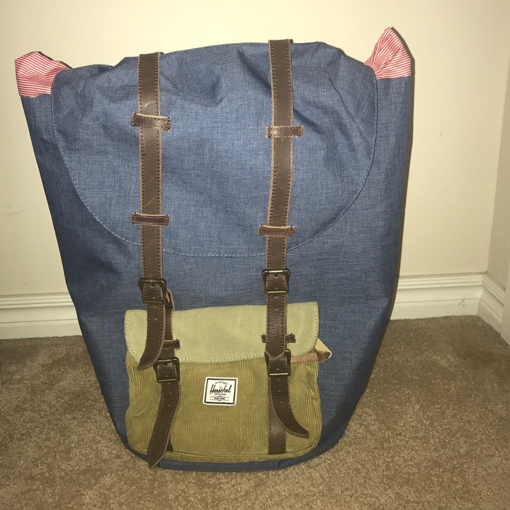 Herschel backback! In new condition.