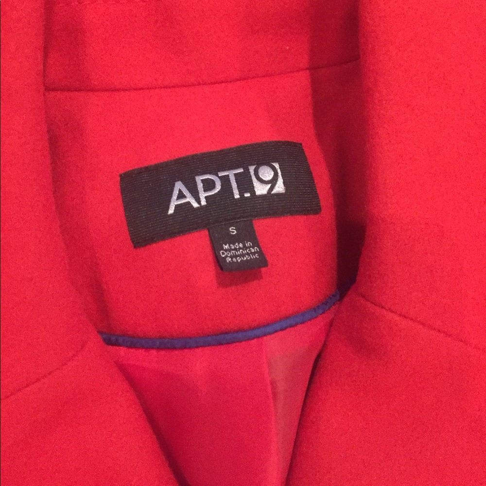 Red Coat - Picture 3 of 4