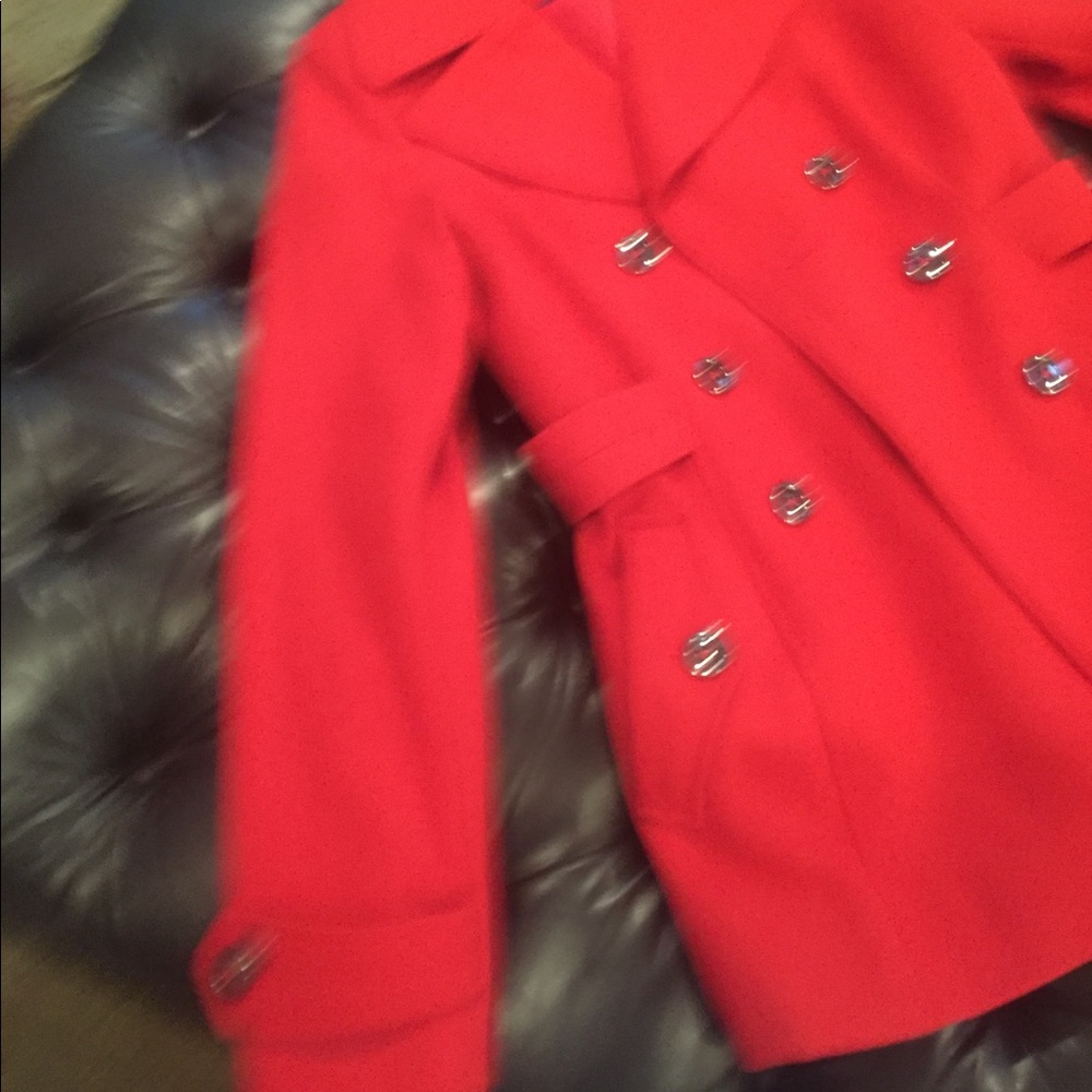 Red Coat - Picture 4 of 4