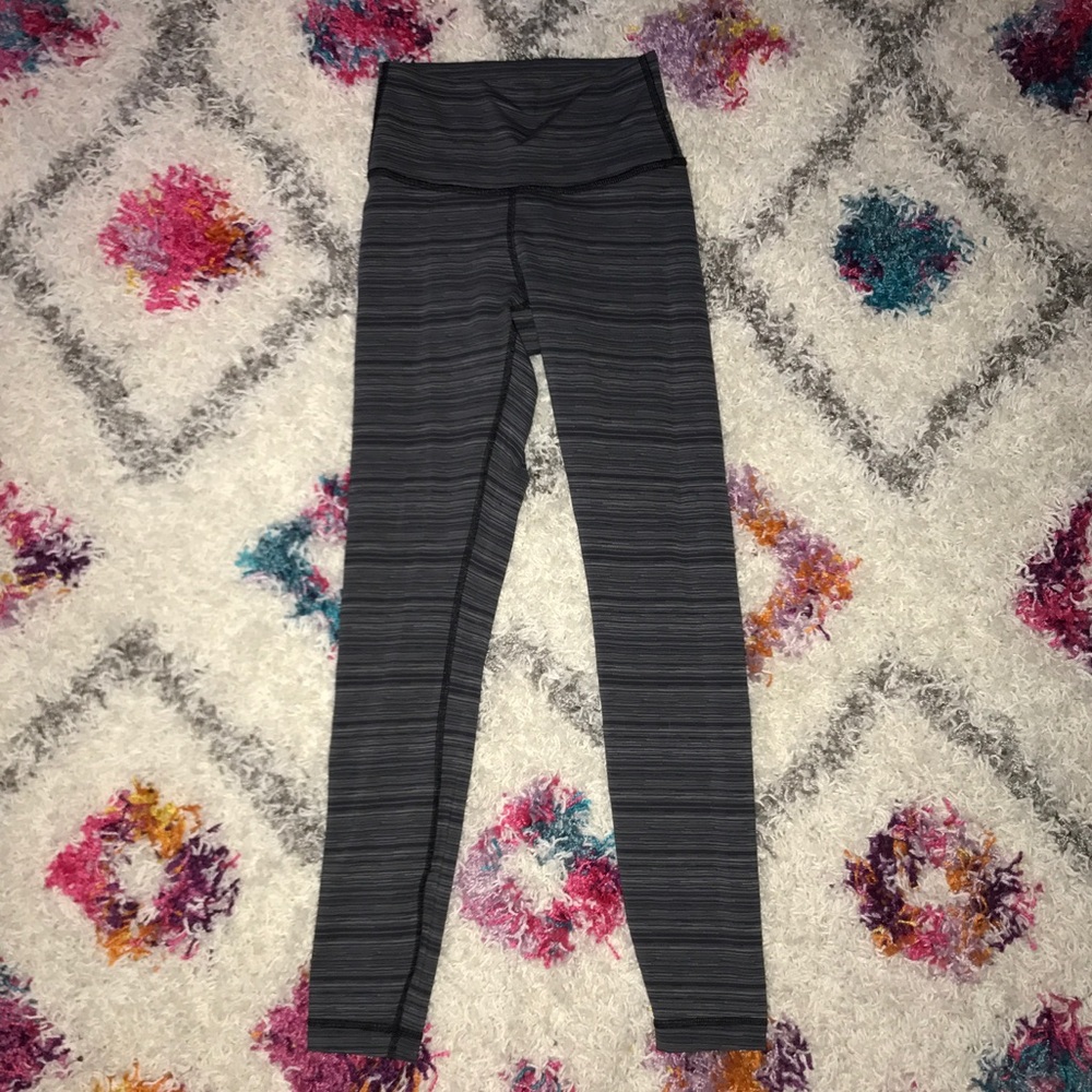 Lululemon cyber stripe high times size 2