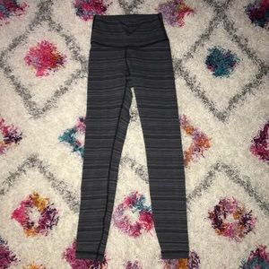 Lululemon cyber stripe high times size 2
