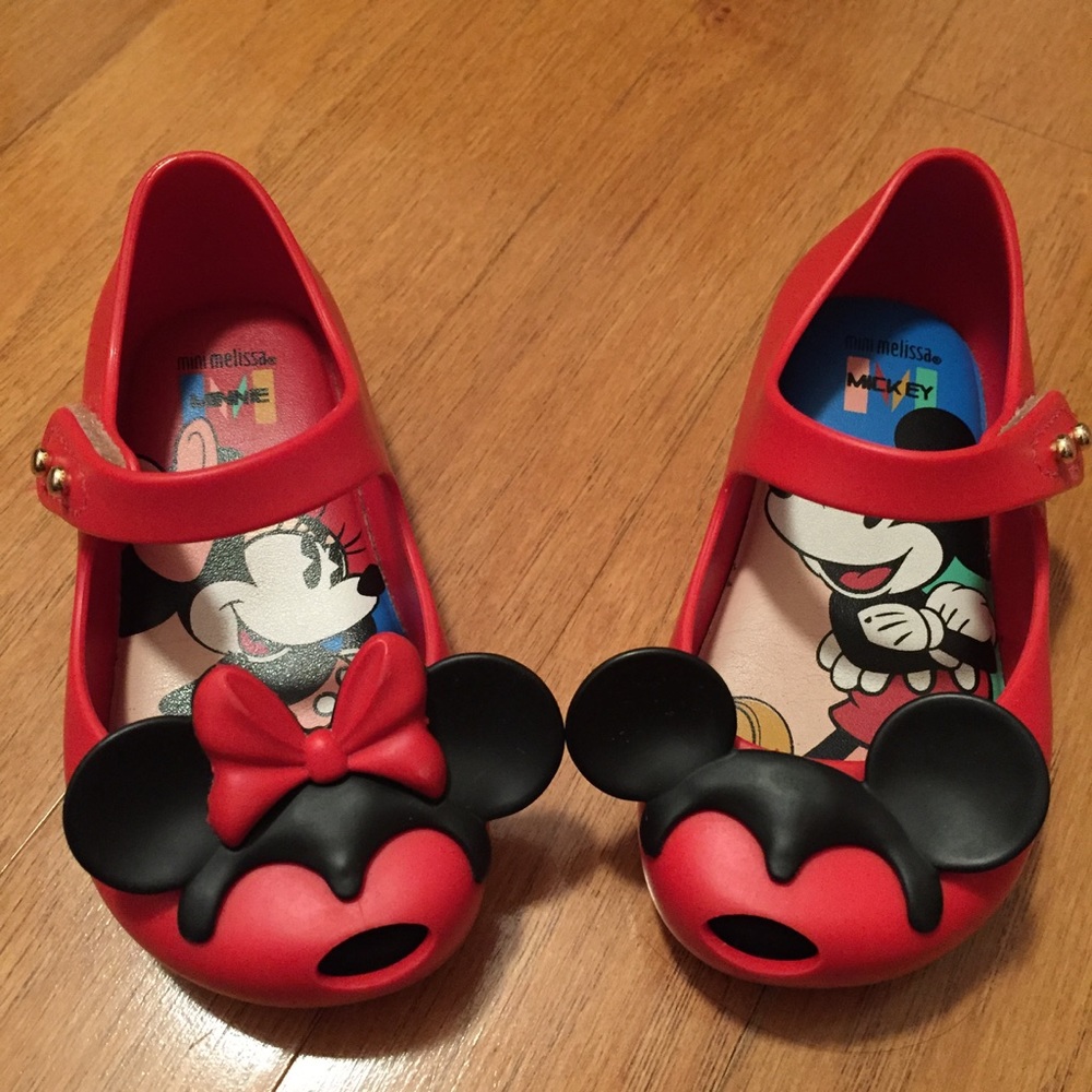 Mini Melissa Ultragirl + Disney Twins II Red Sz 6