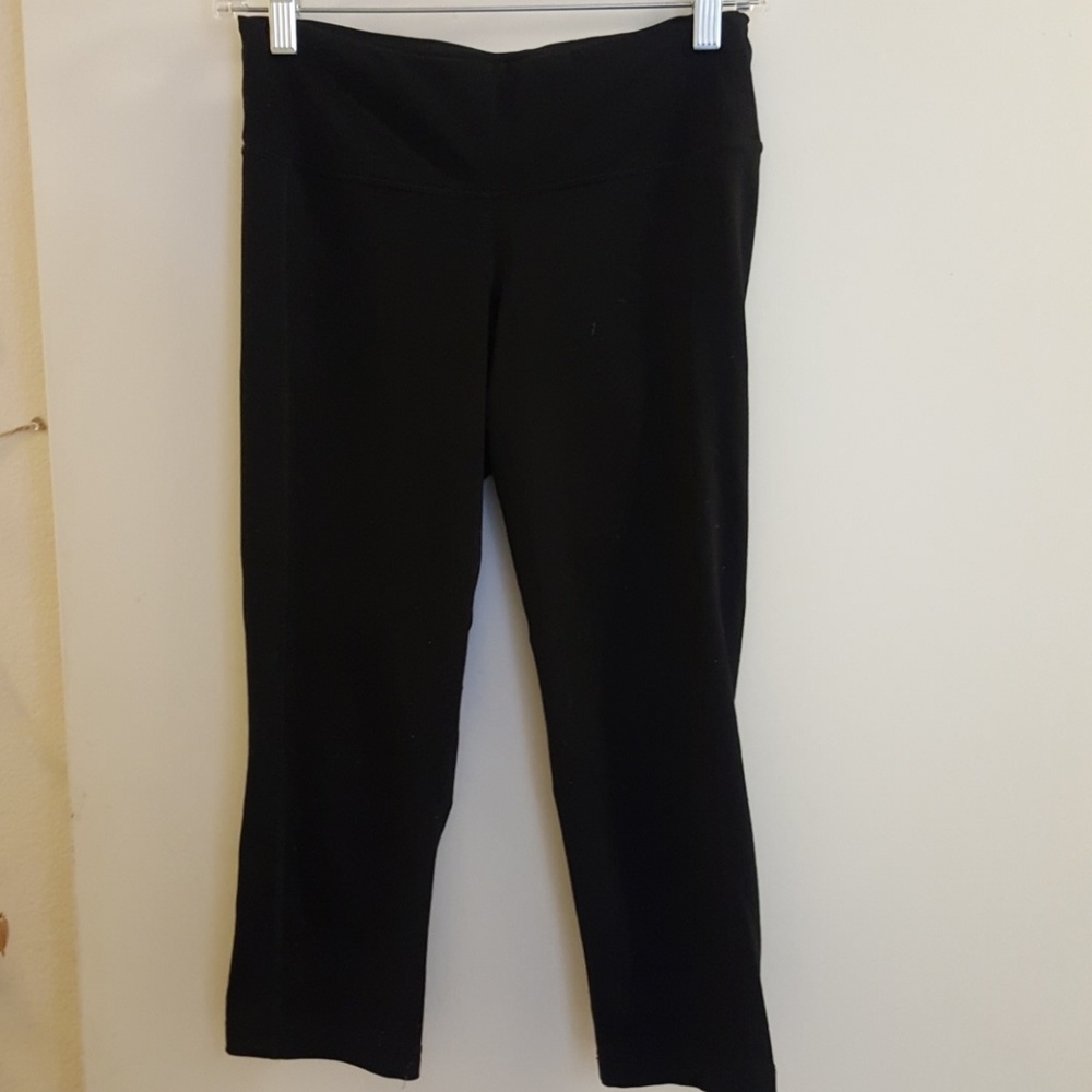 yoga capri