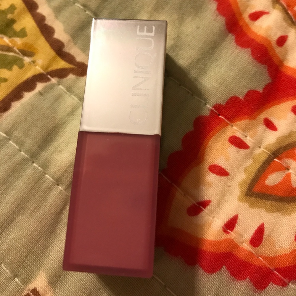 Clinique travel lipstick Sugar Plum