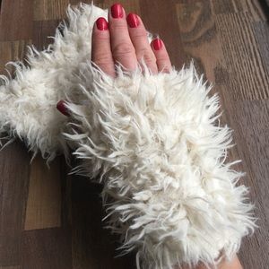 Faux Fur Fingerless Gloves