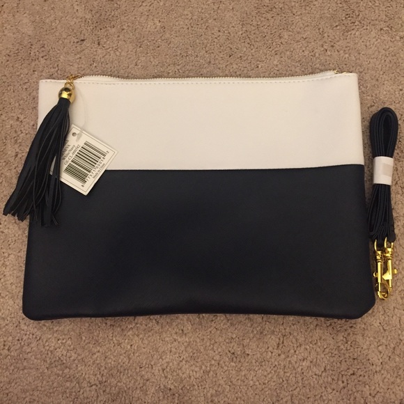 Toss Designs Handbags - NWT Navy & White Tassel Clutch