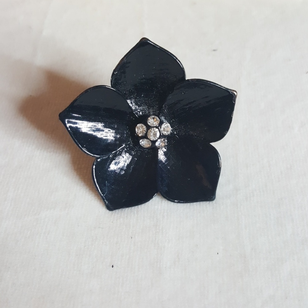 Black Flower Ring