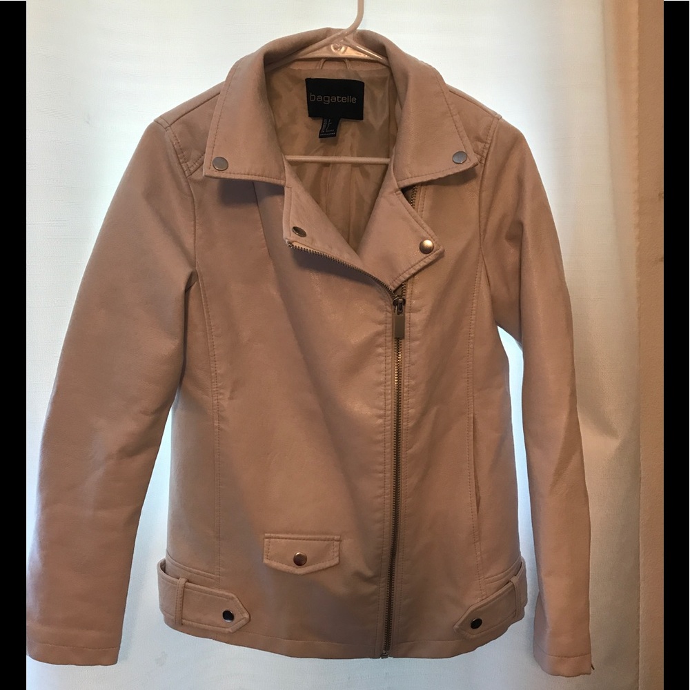 Big Discount!!  New - Cream Leather -Bagatelle